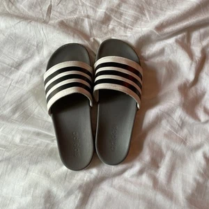 Adidas Slide  - Picture 1 of 5