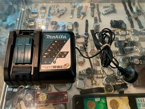 MAKITA (DC18RC) 14.4-18V LITHIUM-ION & NI-MH BATTERY CHARGER ONLY !! - Bild 1 von 7