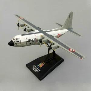 Avión de transporte Hércules modelo militar fundido a presión 1:250 de la Fuerza Aérea Italiana C-130H - Imagen 1 de 5