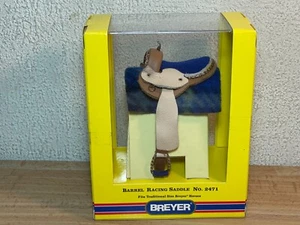 Breyer Barrel Racing Westernsattel Traditional Horse Tack Zubehör #2471 Neu in OVP - Bild 1 von 15