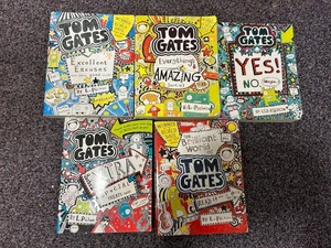 Tom Gates 5 Book Bundle - Liz Pichon - Imagen 1 de 1
