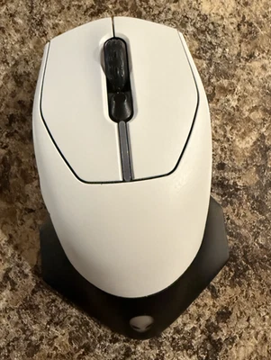 Alienware Wired/Wireless Gaming Mouse White AW610M Lunar light - Image 1 of 3