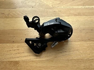 Shimano 105 RD-R7000 DIRECT MOUNT 11-Speed Rear Derailleur, Short SS Cage, Black - Picture 1 of 13