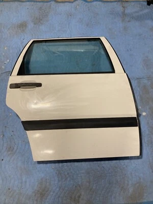 1992-1997 Volvo 850 GLT vagão de porta traseira de passageiros branco lado direito destro fabricante de equipamento original #627M - Imagem 1 de 4