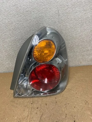 2002 2003 2004 Nissan Altima Right Passenger Rh Tail Light Side Oem V0054 DW - Image 1 of 4