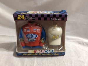2002 Trevco "Jeff Gordon" Jacke & Hut Sammlerstück Ornament Set - NEU IM KARTON - Bild 1 von 10