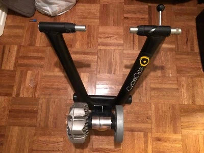 CycleOps Fluid2 Indoor Trainer - Image 1 of 3