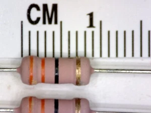 2 pcs 33 ohms 5%, 2W metal film resistors. P/N FMP200JTF52-33R - Picture 1 of 2