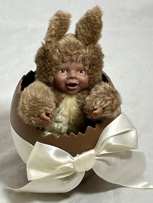 Anne Geddes Smiling Baby Squirrel Chocolate Brown Egg Easter 2002 - Image 1 of 4
