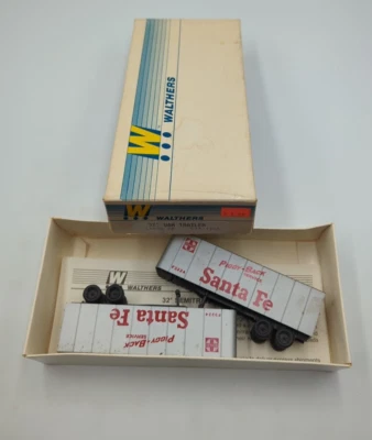 HO Scale Walthers 1405 Kit 32' 2 Pack Semi Trailer ATSF Santa Fe F3224 Weathered - Image 1 of 4