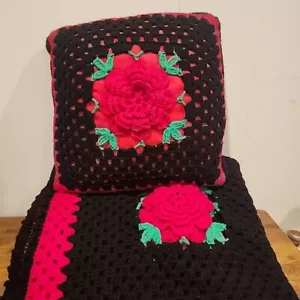 Vintage Handmade Crochet Afghan Blanket 74x60" 3D Red Roses W/Pillow - Picture 1 of 9