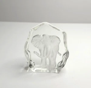 Vintage kleiner dekorativer Klarglas Briefbeschwerer Block geätzt Elefant - Bild 1 von 7