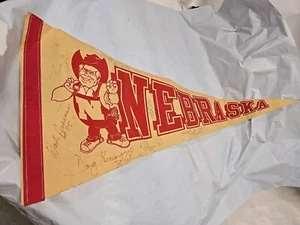 🔴 1984 Nebraska Huskers Mens Basketball Autographed Benefit Pennant 29" x 12" - Picture 1 of 19