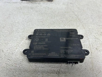 Módulo de control de cargador inalámbrico Chevrolet Blazer 2023 número de pieza OEM 13547616 Foto 1 de 4
