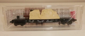 Micro-Trains N-Scale 50' Flat Car Fishbelly Side w/Load, New Haven 17208 - Picture 1 of 4