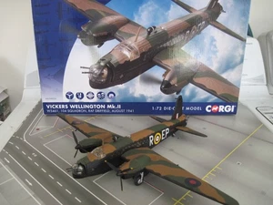 CORGI 1:72 Vickers Wellington Mk.II W5461 104 Squadron RAF Driffield AA34806 - Picture 1 of 6