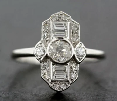 Классическое ювелирное кольцо ручной работы из серебра 935 с багетом и круглым бриллиантом лабораторного изготовления - Изображение 1 из 4