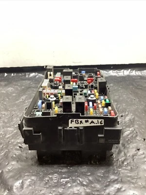 Chrysler Pacifica 3.6L 2022-2024 caja de fusibles distribución de energía OEM Foto 1 de 4