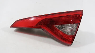 Оригинальный внутренний задний фонарь | 2015–2017 Hyundai Sonata (правый/пассажирский) - Изображение 1 из 4