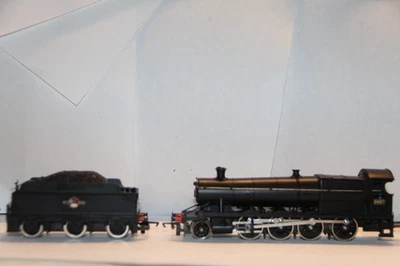 Hornby R143 BR Black  2-8-0 Class 2800 L/C Steam Locomotive 2857 Glowing Firebox - Image 1 of 4