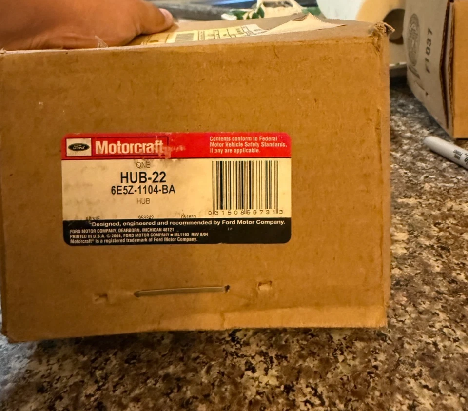 Buje trasero y cojinete HUB-22 nuevo OEM Ford Motorcraft Foto 1 de 4