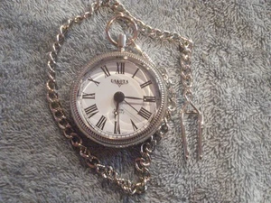 OROLOGIO DA TASCA VINTAGE AL QUARZO SVEGLIA "DAKOTA" TONO ARGENTO con CATENA - Foto 1 di 3
