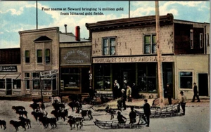 SEWARD, ALASKA - 4 DOG SLED TEAMS BRING GOLD FROM IDITAROD GOLD FIELDS POSTCARD - Picture 1 of 2