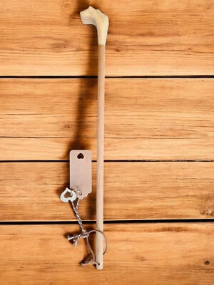 CLEANPRINCE Rückenkratzer aus Deutschland / Rhön natur geschnitzt 45 cm Kratzhand Kratzer