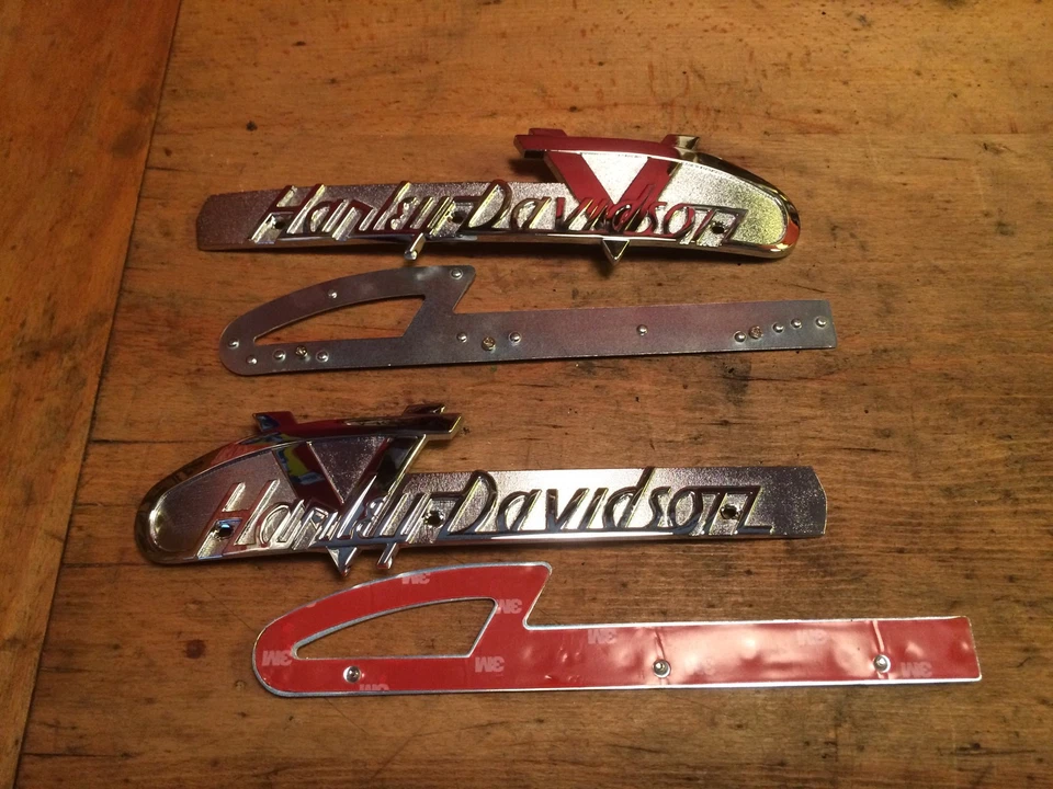Harley-Davidson H-D TANK EMBLEM Original der Jahre 55/56 HD OEM 61814-55T SET