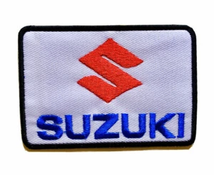Suzuki Logo Sportwagen Rennsport weiß aufbügeln bestickter Aufnäher - Bild 1 von 1