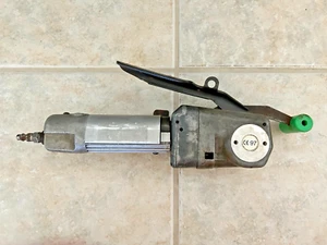 Herramienta neumática de flejado de soldadura por tensión de polietileno modelo SIGNODE VXM-2000-Z - Usada - Imagen 1 de 5