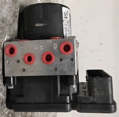 2012-2015 Chevrolet Captiva ABS Anti Lock Brake Actuator And Pump Assembly OEM - Imagem 1 de 4