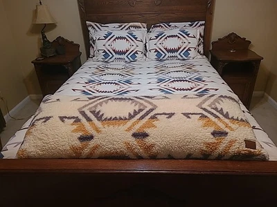 PENDLETON Aztec White Sands 6-piece Comforter Set, Queen Reversible Excellent  - Image 1 of 4