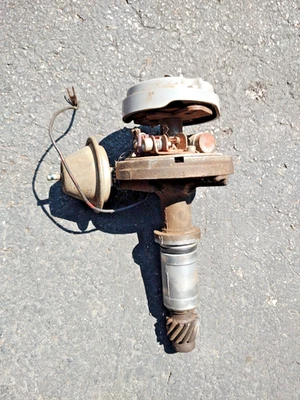 1968-69 Buick Skylark Electra Wildcat Riviera 400 430 Points Distributor 1111335 - Image 1 of 2