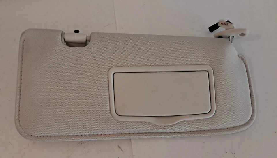 Passenger Right Side Sun Visor Illumination 08-12 Ford Escape Mercury Mariner - Image 1 of 4