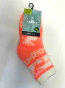 Magellan Outdoors Lodge Moose Youth Aloe Infused Pink Socks NEW - Picture 1 of 2