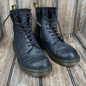 Dr. Doc Martens Boots Men’s 6 Women’s 7 Combat Boots Air Wair Black Leather Lace - Picture 1 of 8