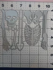 Strumento fustellato metallo sottile goffratura non morto zombie scheletro Halloween grande occhio teschio - Foto 1 di 3