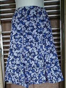Forever 21 full Summer Skirt blue and White floral pattern Size 14 100 % cotton - Picture 1 of 9