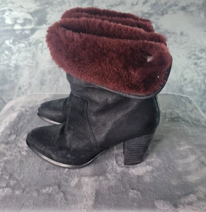 Botas UGG Layna para mujer 6,5 piel de oveja puño plegable negro tacón nobuck - Imagen 1 de 8