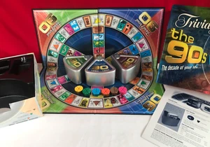 TRIVIA PURSUIT THE 90s BOARD GAME 2 - 36 PLAYERS 15+ YEARS GOOD CONDITION - Picture 1 of 21
