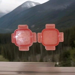 Snapware Total Solutions Rojo Amapola 4" CUADRADO Tapa Tapa Repuesto (Paquete de 2) - Imagen 1 de 3