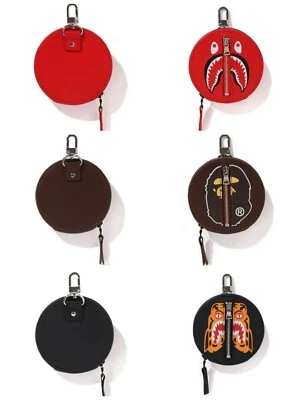 A BATHING APE COIN CASE 1L30-190-017 black,brown,red - Image 1 of 4