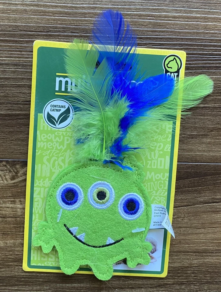 MULTIPET CAT TOY  CAT MONSTER WITH CATNIP  Green - Image 1 of 1