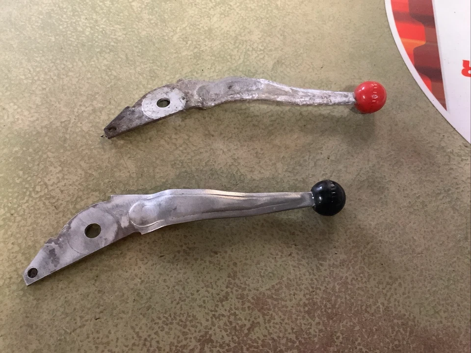 1965-1972 Volkswagen Beetle Heat Levers - Image 1 of 1