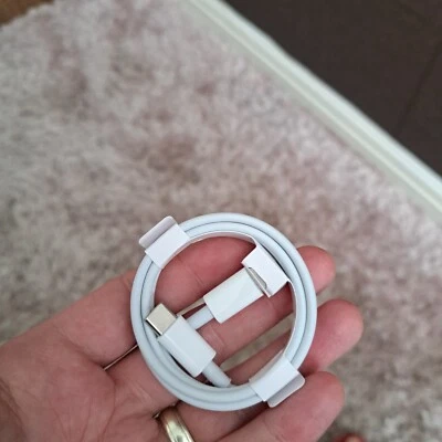 Type C to Type C Charger For SAMSUNG / APPLE devices. BRAND NEW UK SHIPPER. - Image 1 of 4