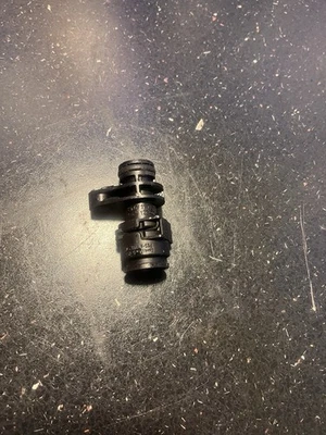 BMW B58 B58B30 M140i M240i M340i холодный шланг кран соединитель пустой 8629123 - Изображение 1 из 3