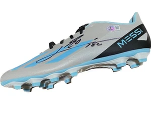 BOTA DE FÚTBOL FIRMADA POR LIONEL MESSI CÓDIGO QR Beckett - Imagen 1 de 6