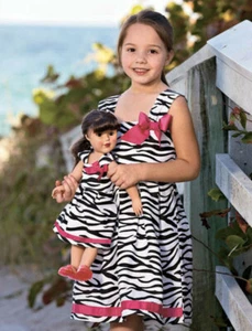 Passende Mädchen & 18" Puppe Sonnenkleider 4-5-6 Sommer Zebra passt American - Bild 1 von 1