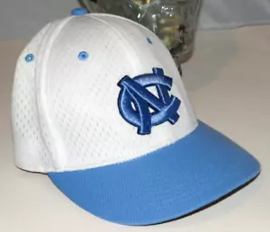 Gorra de béisbol Nike Team NORTH CAROLINA azul y blanca para hombre NCAA talla 7,5 - Imagen 1 de 10